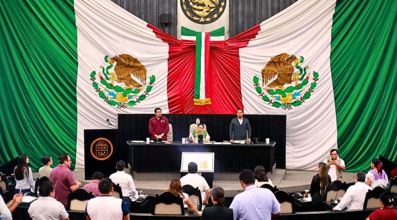 Las reformas al Código Penal y la Ley de Movilidad permiten la persecución de oficio de delitos relacionados con el servicio de transporte, incrementando penas y estableciendo causales para la revocación de licencias y concesiones.