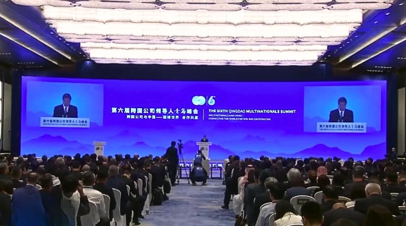 El viceprimer ministro He Lifeng invita a inversores globales a aprovechar las oportunidades en China, destacando políticas de apertura de alto nivel y un entorno favorable para los negocios.