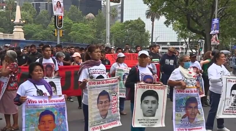 Claudia Sheinbaum confirma la salida de Rosendo Gómez Piedra, fiscal del caso Ayotzinapa, tras presiones de familiares; Mauricio Pazarán asume como interino