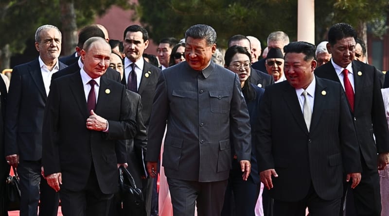 En el 80.º aniversario del fin de la guerra en Asia, Trump pidió a Xi Jinping transmitir mensajes a Putin y Kim Jong-un, pese a tensiones globales.